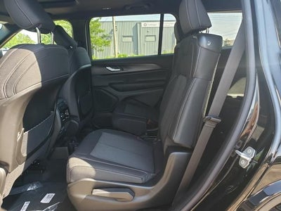 2026 Jeep Grand Cherokee GRAND CHEROKEE L LAREDO X 4X4