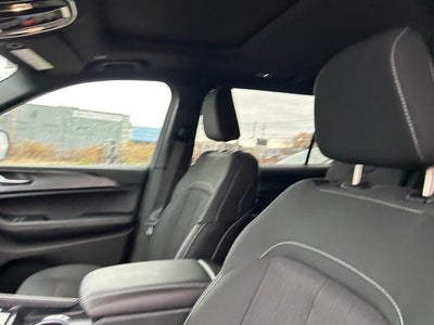 2025 Jeep Grand Cherokee GRAND CHEROKEE L LAREDO X 4X4