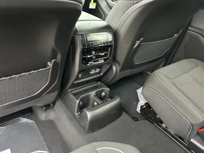 2025 Jeep Grand Cherokee GRAND CHEROKEE L LAREDO X 4X4