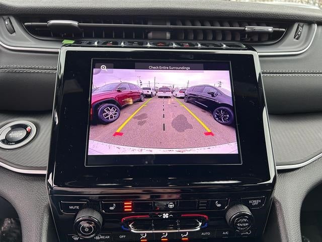 2025 Jeep Grand Cherokee GRAND CHEROKEE L LAREDO X 4X4