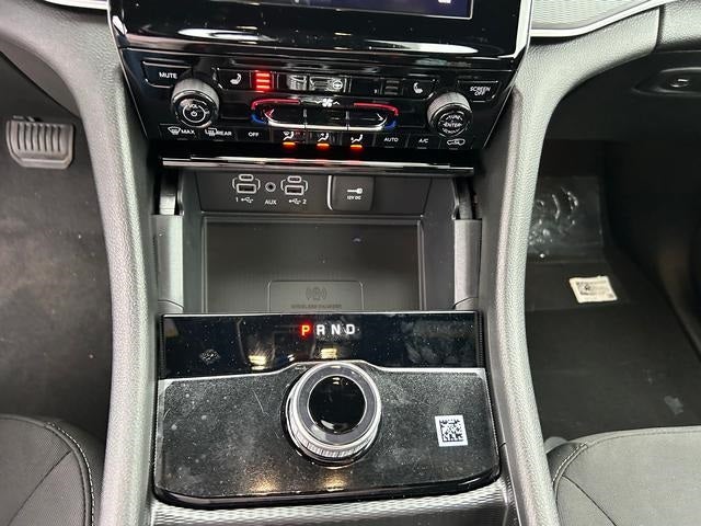 2025 Jeep Grand Cherokee GRAND CHEROKEE L LAREDO X 4X4