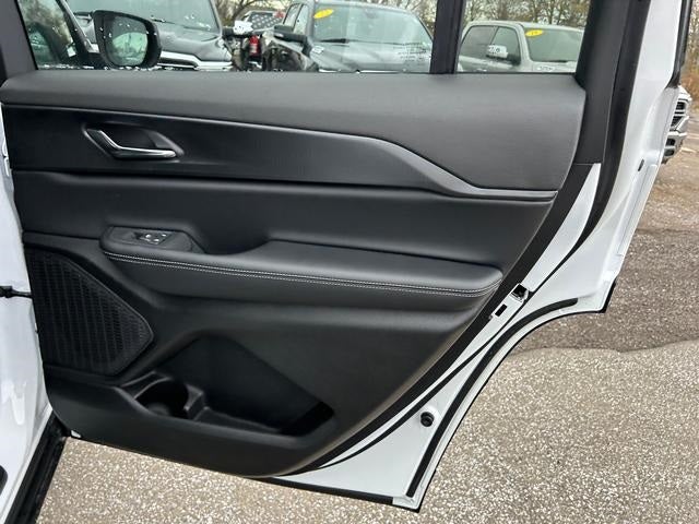 2025 Jeep Grand Cherokee GRAND CHEROKEE L LAREDO X 4X4