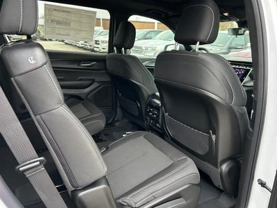 2025 Jeep Grand Cherokee GRAND CHEROKEE L LAREDO X 4X4