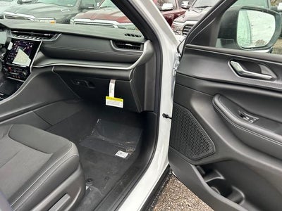 2025 Jeep Grand Cherokee GRAND CHEROKEE L LAREDO X 4X4