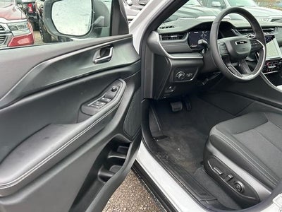 2025 Jeep Grand Cherokee GRAND CHEROKEE L LAREDO X 4X4