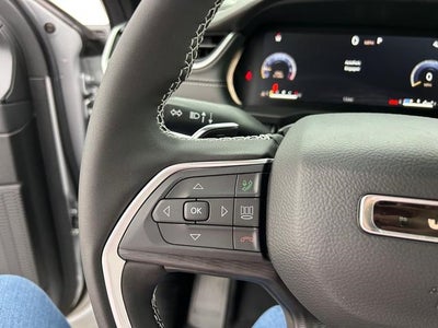 2025 Jeep Grand Cherokee GRAND CHEROKEE L LAREDO X 4X4