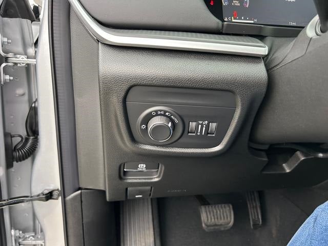 2025 Jeep Grand Cherokee GRAND CHEROKEE L LAREDO X 4X4