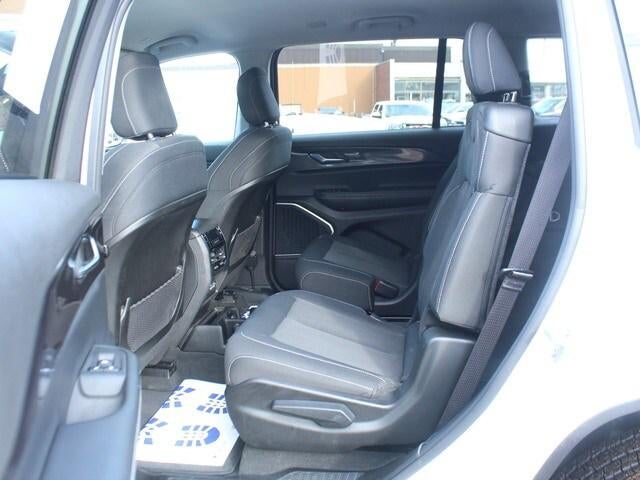 2021 Jeep Grand Cherokee L Laredo 4x4
