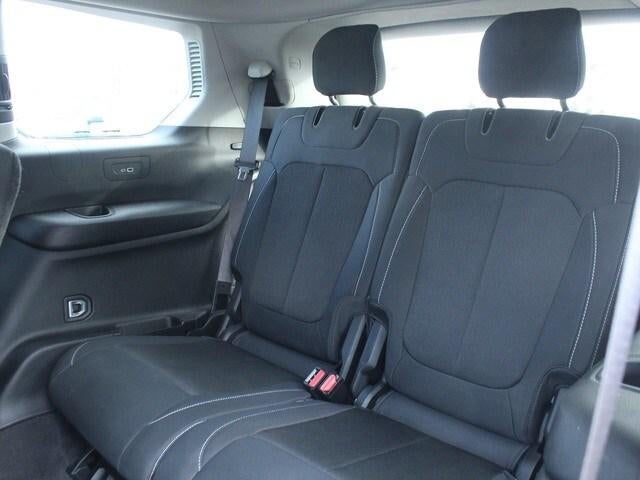 2021 Jeep Grand Cherokee L Laredo 4x4