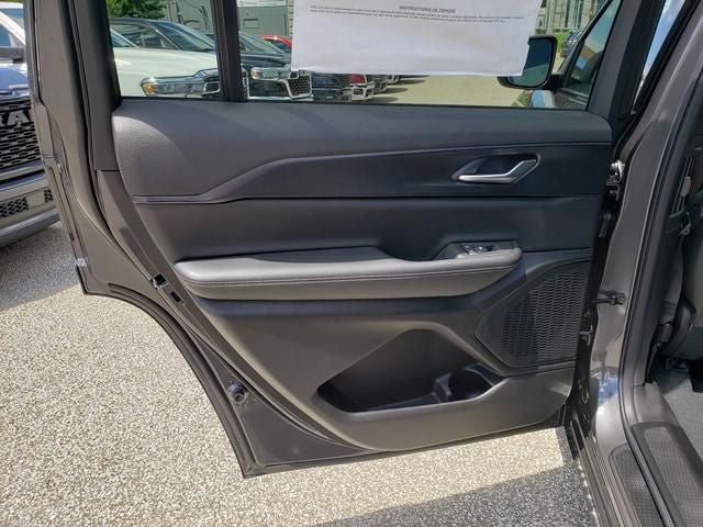2026 Jeep Grand Cherokee GRAND CHEROKEE L LAREDO X 4X4