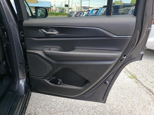 2026 Jeep Grand Cherokee GRAND CHEROKEE L LAREDO X 4X4