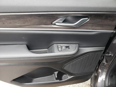 2026 Jeep Grand Cherokee GRAND CHEROKEE L LAREDO ALTITUDE 4X4