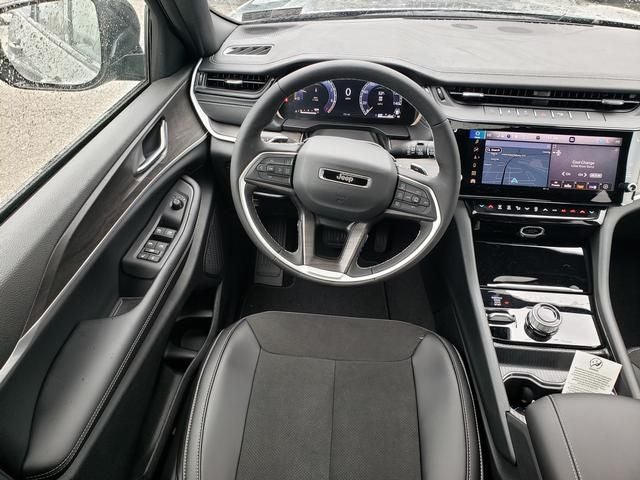 2026 Jeep Grand Cherokee GRAND CHEROKEE L LAREDO ALTITUDE 4X4