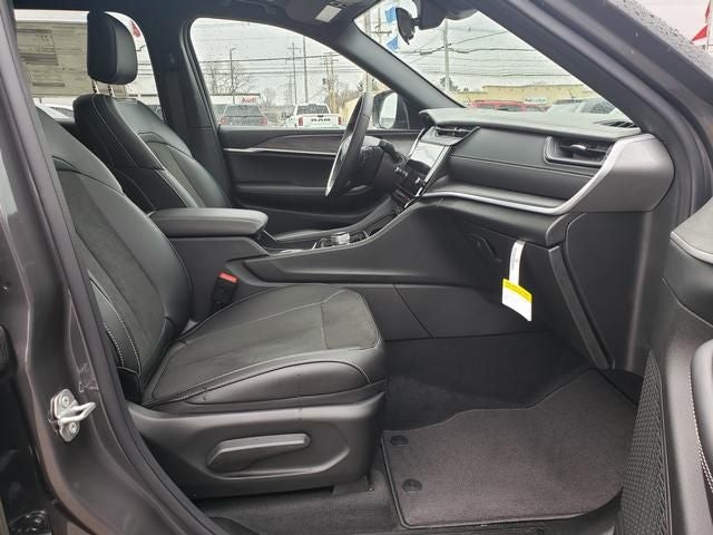 2026 Jeep Grand Cherokee GRAND CHEROKEE L LAREDO ALTITUDE 4X4