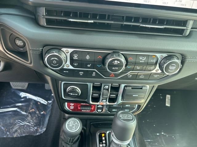 2025 Jeep Wrangler WRANGLER 4-DOOR RUBICON 392