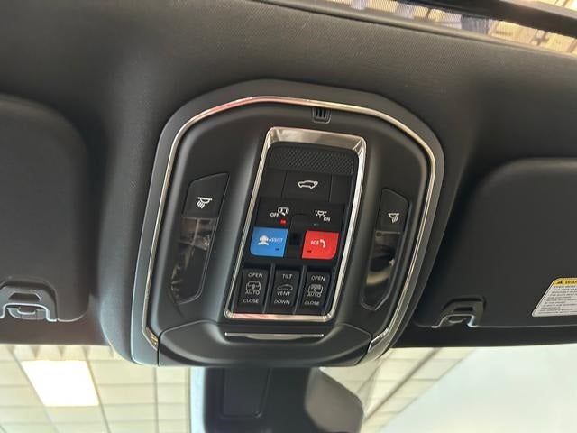 2025 Jeep Wagoneer WAGONEER L SERIES II 4X4