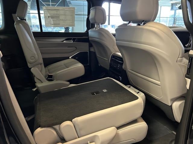 2025 Jeep Wagoneer WAGONEER L SERIES II 4X4