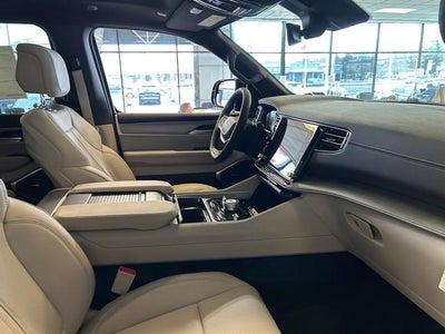 2025 Jeep Wagoneer WAGONEER L SERIES II 4X4