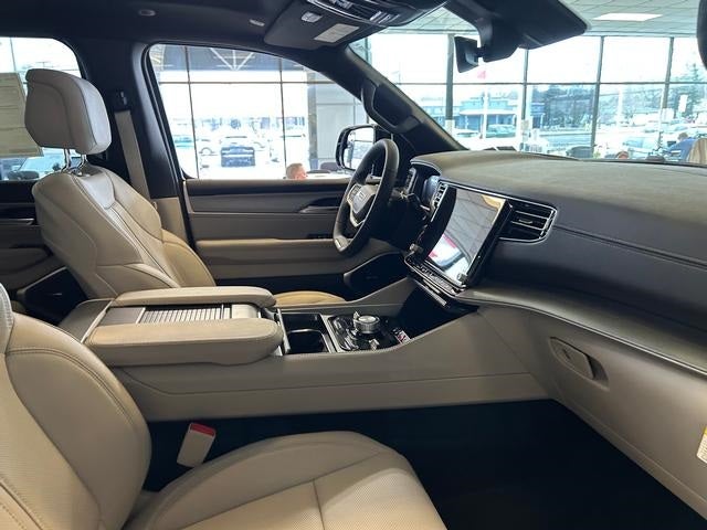 2025 Jeep Wagoneer WAGONEER L SERIES II 4X4