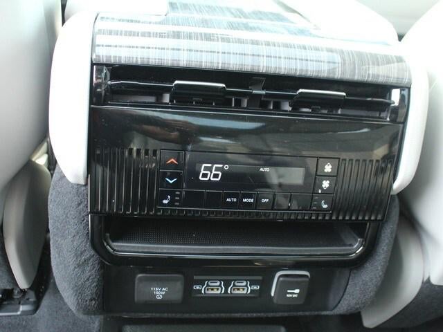 2022 Jeep Wagoneer Series III 4x4