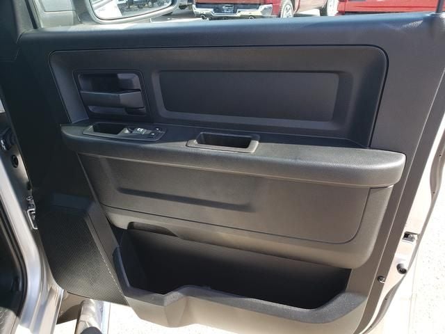 2018 RAM 1500 Express Quad Cab 4x4 6'4' Box