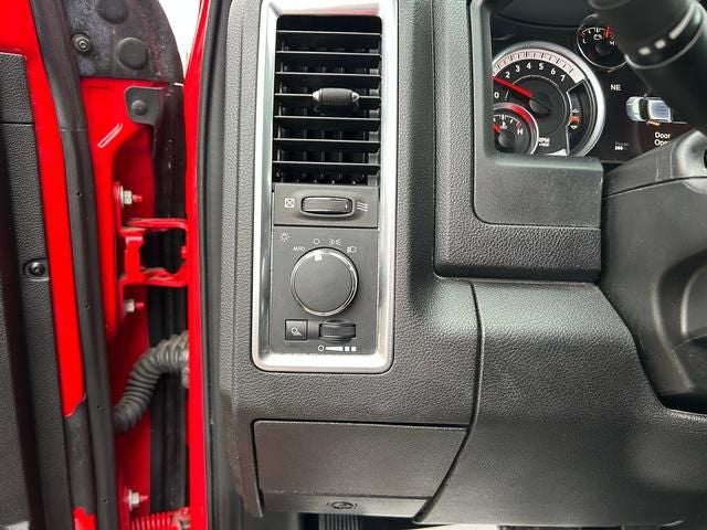 2023 RAM 1500 Classic SLT Crew Cab 4x4 5'7' Box