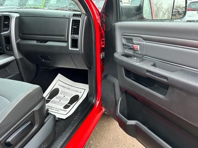 2023 RAM 1500 Classic SLT Crew Cab 4x4 5'7' Box