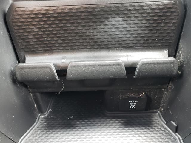 2021 RAM 1500 Big Horn Quad Cab 4x4 6'4' Box