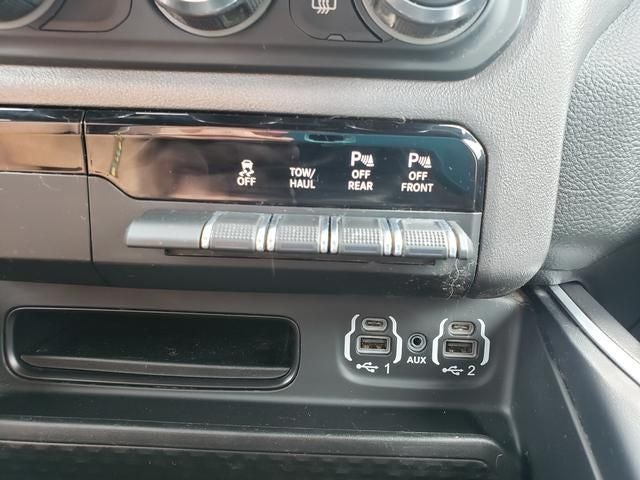 2021 RAM 1500 Big Horn Quad Cab 4x4 6'4' Box