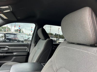 2022 RAM 1500 Big Horn Crew Cab 4x4 5'7' Box