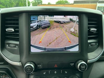 2022 RAM 1500 Big Horn Crew Cab 4x4 5'7' Box