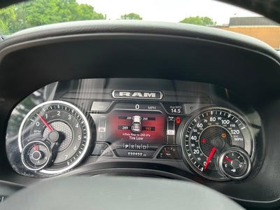 2022 RAM 1500 Big Horn Crew Cab 4x4 5'7' Box