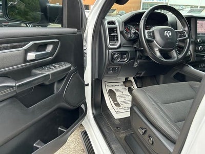 2022 RAM 1500 Big Horn Crew Cab 4x4 5'7' Box