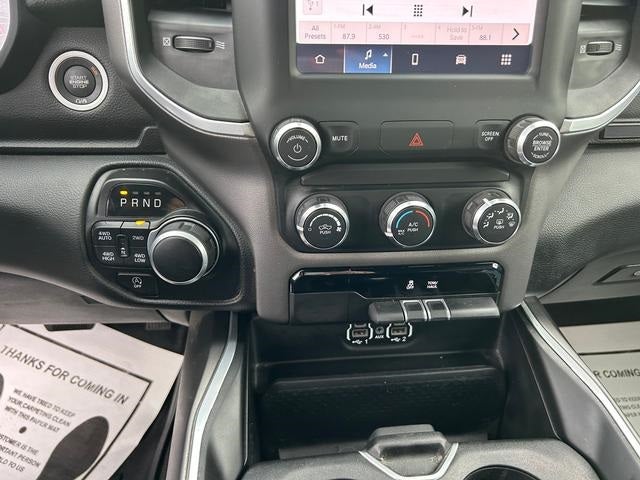 2022 RAM 1500 Big Horn Crew Cab 4x4 5'7' Box