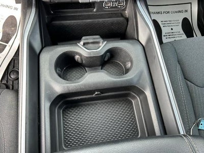 2022 RAM 1500 Big Horn Crew Cab 4x4 5'7' Box