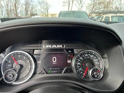 2022 RAM 1500 Big Horn Crew Cab 4x4 5'7' Box