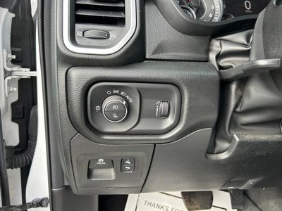 2022 RAM 1500 Big Horn Crew Cab 4x4 5'7' Box