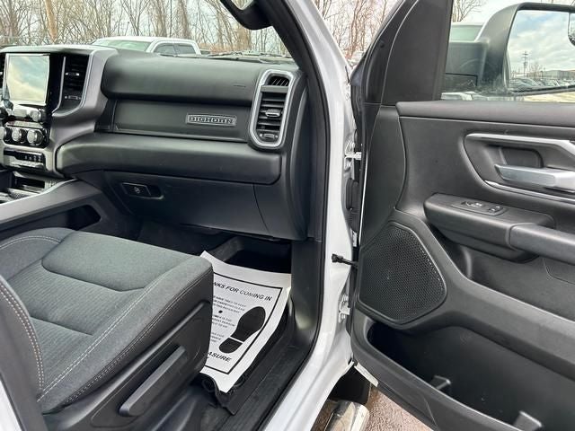 2022 RAM 1500 Big Horn Crew Cab 4x4 5'7' Box