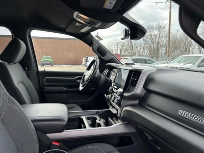 2022 RAM 1500 Big Horn Crew Cab 4x4 5'7' Box