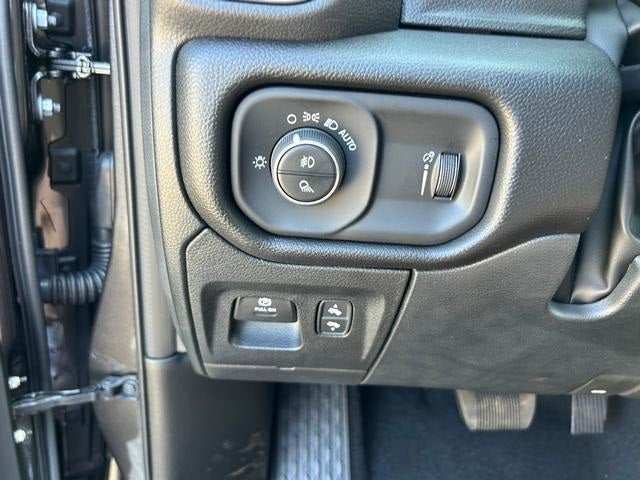 2025 RAM Ram 1500 RAM 1500 BIG HORN CREW CAB 4X4 5'7' BOX