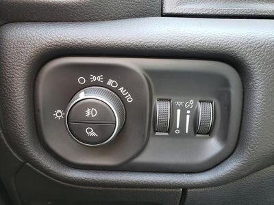 2025 RAM 1500 Big Horn Crew Cab 4x4 5'7' Box