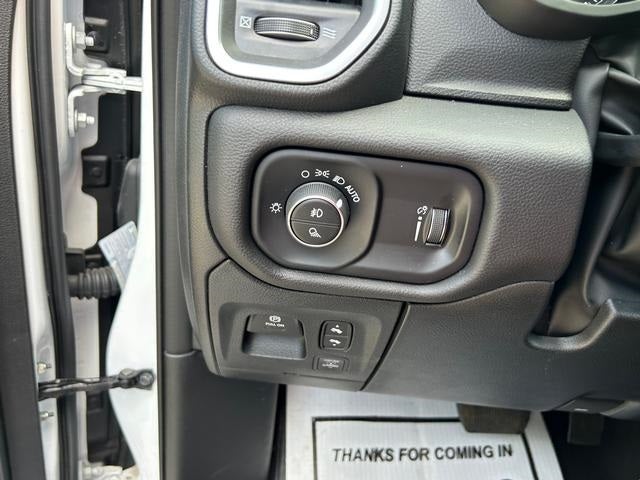 2025 RAM 1500 Big Horn Crew Cab 4x4 5'7' Box