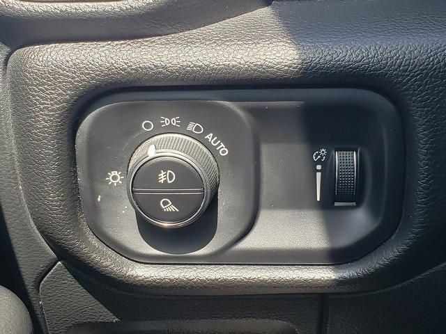 2023 RAM 1500 Big Horn Crew Cab 4x4 5'7' Box