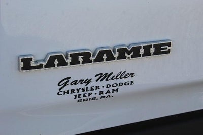 2020 RAM 1500 Laramie Crew Cab 4x4 5'7' Box