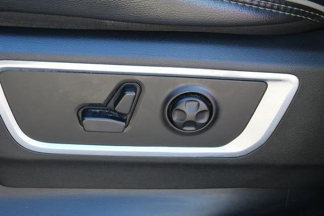 2020 RAM 1500 Laramie Crew Cab 4x4 5'7' Box