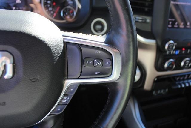 2020 RAM 1500 Laramie Crew Cab 4x4 5'7' Box