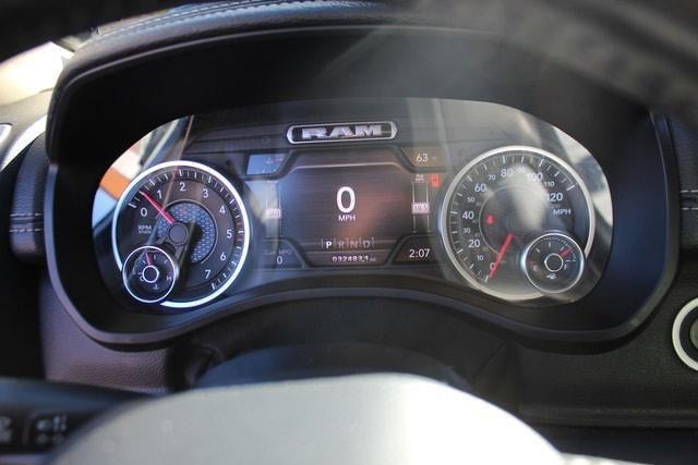 2020 RAM 1500 Laramie Crew Cab 4x4 5'7' Box