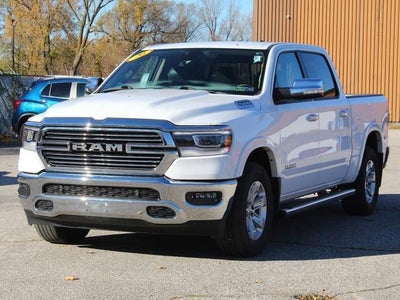 2020 RAM 1500 Laramie Crew Cab 4x4 5'7' Box