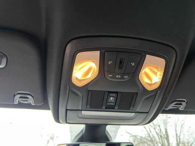 2022 RAM 1500 Big Horn Crew Cab 4x4 6'4' Box