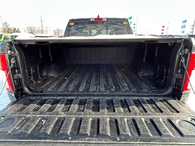 2020 RAM 1500 Big Horn Crew Cab 4x4 5'7' Box
